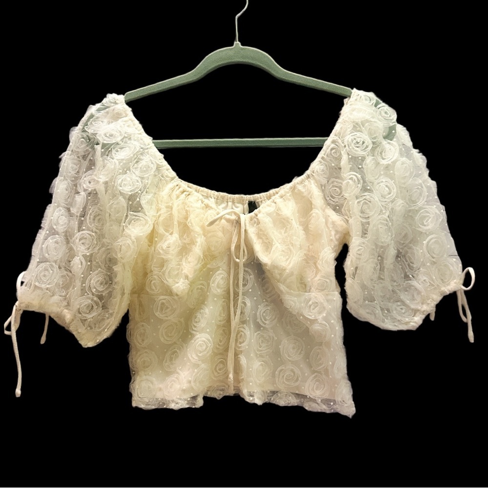 Lulu's Cream Floral Lace Blouse size S